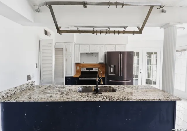 Photo 3 of Sale Pending at 10804 Lands Run St, San Antonio, TX 78230 | MLS# 1956099 | Listing updated on 2026-08-14