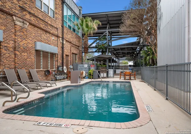 2nd image of 1339 S Flores St, San Antonio, TX 78204