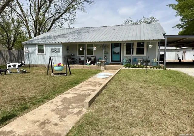1st image of 413 Southview, Graham, TX 76450 | MLS# 1956156