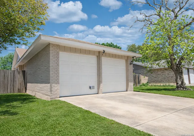 4th image of 8823 Timber Park, San Antonio, TX 78250 | MLS# 1956162