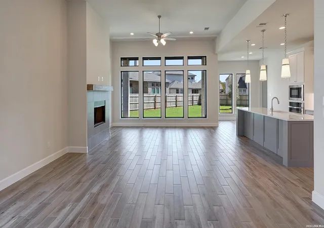 Photo 4 of Single family home for sale at 131 Pin Oak, Castroville, TX 78009 | MLS# 1956214 | Listing updated on 2026-09-16