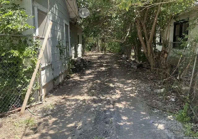Photo 3 of Sale Pending at 4818 Billy Dr, San Antonio, TX 78220 | MLS# 1956275 | Listing updated on 2026-04-18