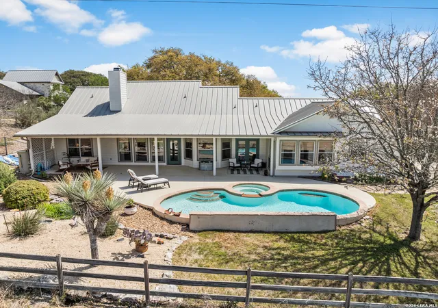 Photo 4 of Sale Pending at 108 Jackrabbit Cir, Boerne, TX 78006 | MLS# 1956280 | Listing updated on 2026-04-22