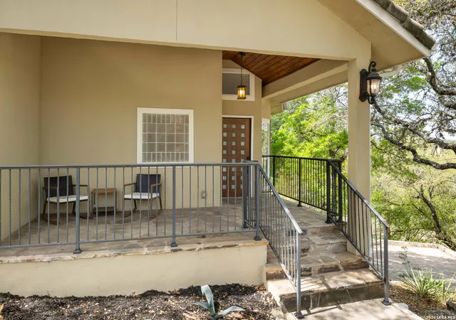 Photo 3 of Single family home for sale at 11 Falls Vw, Boerne, TX 78015 | MLS# 1956295 | Listing updated on 2026-09-16