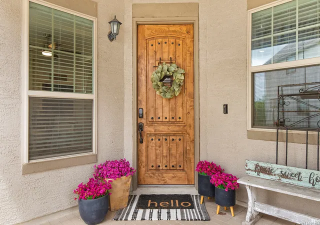 Photo 2 of Sale Pending at 8039 Cibolo Vly, Fair Oaks Ranch, TX 78015 | MLS# 1956312 | Listing updated on 2026-04-29