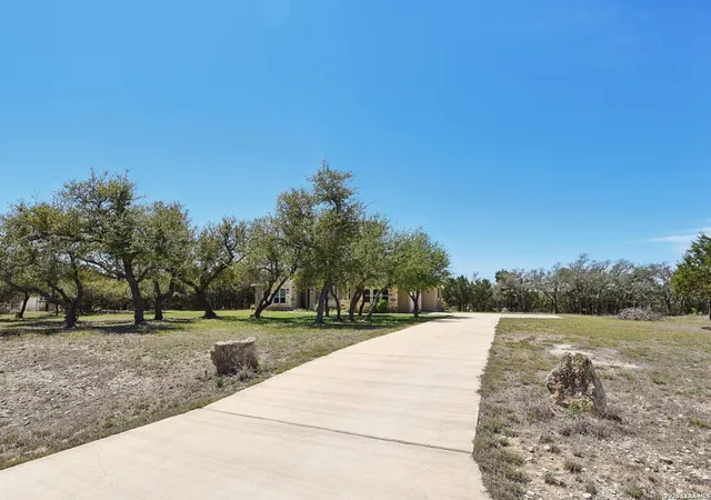 4th image of 345 Ridge Point, Spring Branch, TX 78070 | MLS# 1956315