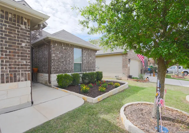 Photo 2 of Sale Pending at 9334 Sundrop Vly, San Antonio, TX 78254 | MLS# 1956401 | Listing updated on 2026-08-15