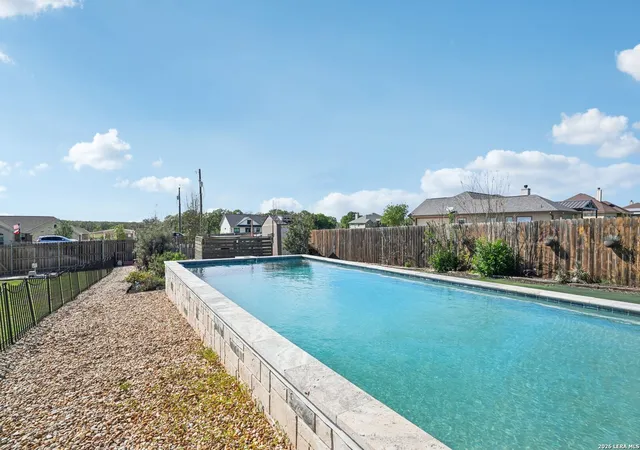 Photo 2 of Sale Pending at 121 Westfield Lndg, La Vernia, TX 78121 | MLS# 1956407 | Listing updated on 2026-09-20