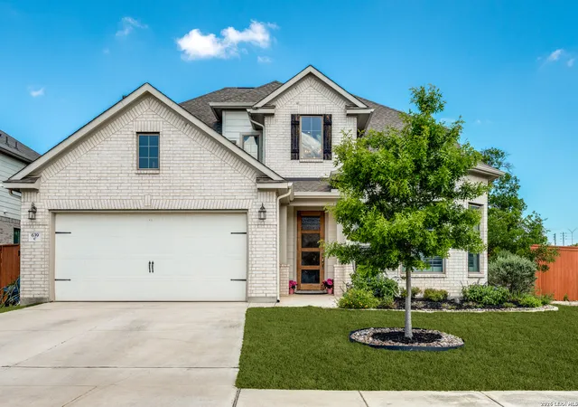 Photo 2 of Sale Pending at 639 Bindseil, Schertz, TX 78154 | MLS# 1956464 | Listing updated on 2026-05-13