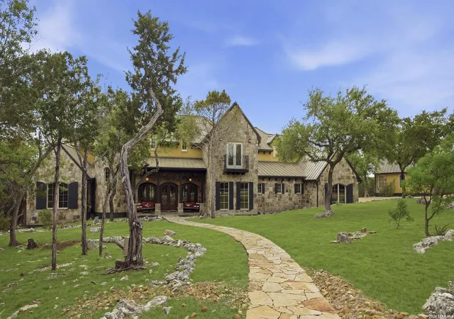 3rd image of 15 Reynosa, San Antonio, TX 78261 | MLS# 1956477