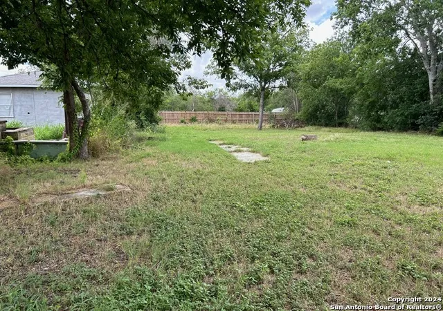 Photo 3 of Land for sale at 1610 Donaldson Ave, San Antonio, TX 78228 | MLS# 1956545 | Listing updated on 2026-04-20