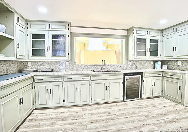 Photo 3 of Single family home for sale at 918 E Ashley, San Antonio, TX 78221 | MLS# 1956547 | Listing updated on 2026-04-20
