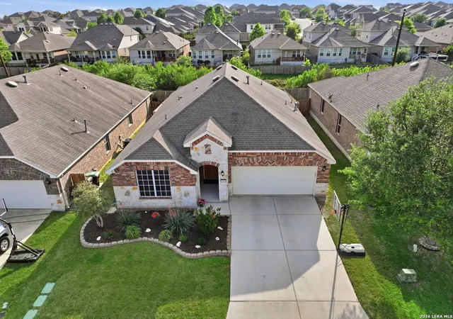 Photo 2 of Sale Pending at 27455 Camino Hvn, Boerne, TX 78015 | MLS# 1956570 | Listing updated on 2026-04-11