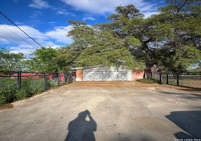 3rd image of 6565 Whitby Rd, San Antonio, TX 78240 | MLS# 1956571