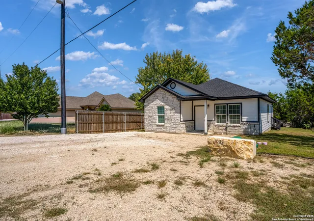 Homes for sale in Canyon Lake, TX | 1032 Blueridge Dr, Canyon Lake, TX 78133 | MLS# 1956606
