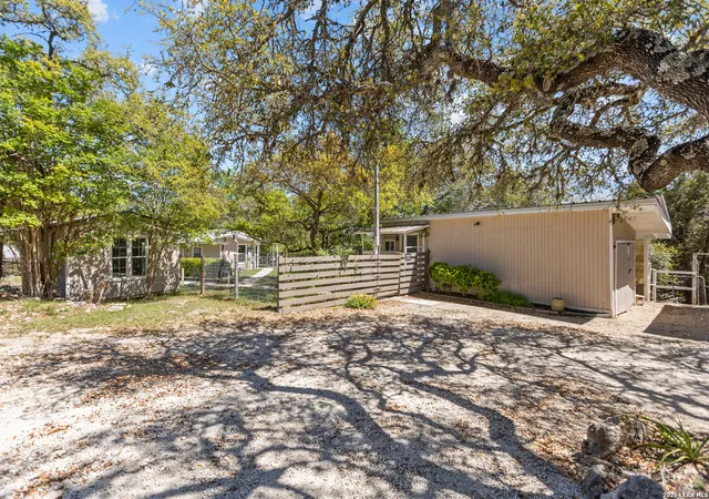 Homes for sale in Spring Branch, TX | 130 Scenic View Dr, Spring Branch, TX 78070 | MLS# 1956665