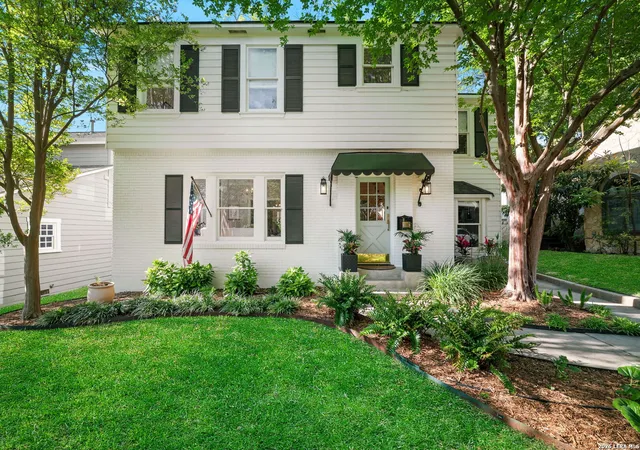 Photo 2 of Sale Pending at 324 Wildrose, San Antonio, TX 78209 | MLS# 1956704 | Listing updated on 2026-05-01