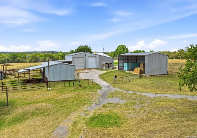 2nd image of 13661 E Hwy 90, Kingsbury, TX 78638 | MLS# 1956708