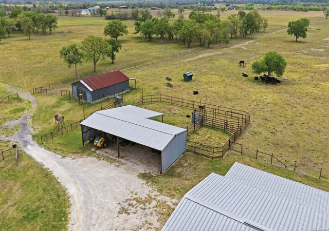 3rd image of 13661 E Hwy 90, Kingsbury, TX 78638 | MLS# 1956708