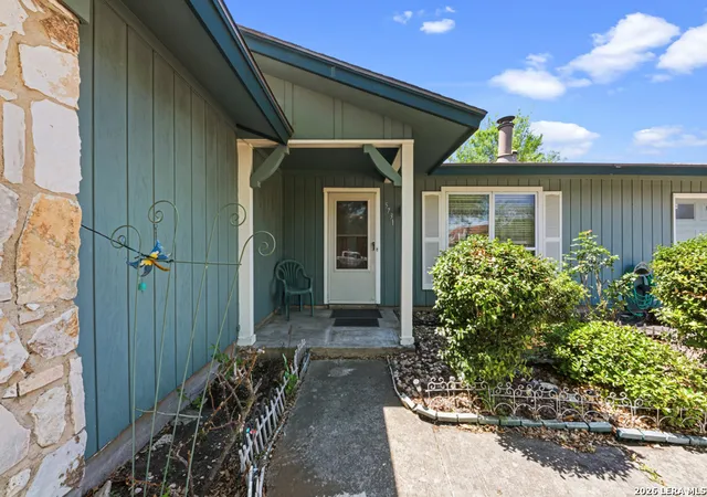 Photo 4 of Sale Pending at 5731 Bear Lake Dr, San Antonio, TX 78244 | MLS# 1956752 | Listing updated on 2026-04-27