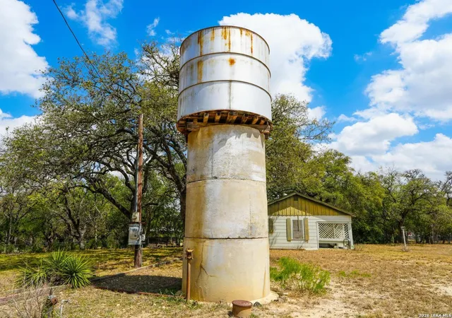 1st image of 137 Kitty Hawk, Universal City, TX 78148 | MLS# 1956758