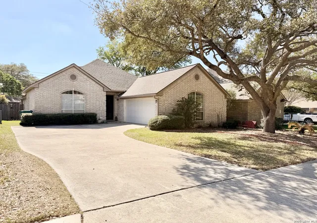 Photo 3 of Sale Pending at 8454 Ulysses, Universal City, TX 78148 | MLS# 1956791 | Listing updated on 2026-05-15