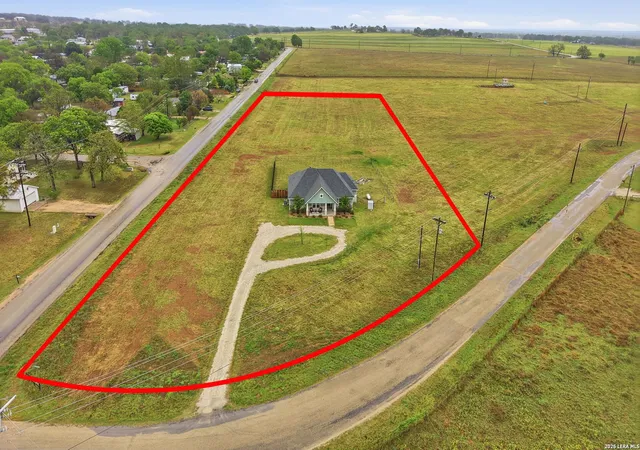 1st image of 1302 Countryside Bnd, Fredericksburg, TX 78624 | MLS# 1956866