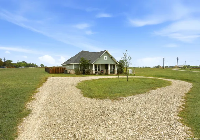 Photo 3 of Single family home for sale at 1302 Countryside Bnd, Fredericksburg, TX 78624 | MLS# 1956866 | Listing updated on 2026-08-14