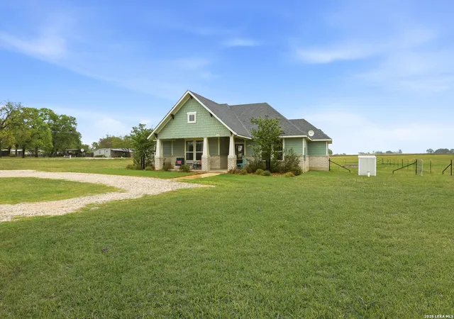 Photo 4 of Single family home for sale at 1302 Countryside Bnd, Fredericksburg, TX 78624 | MLS# 1956866 | Listing updated on 2026-08-14