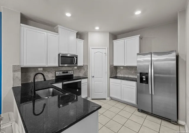 Photo 4 of Single family home for sale at 1007 Loma Mesa, San Antonio, TX 78214 | MLS# 1956885 | Listing updated on 2026-09-28
