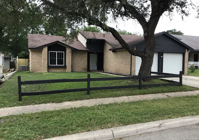 Homes for sale in Live Oak, TX | 11009 Forest Crown, Live Oak, TX 78233 | MLS# 1956887