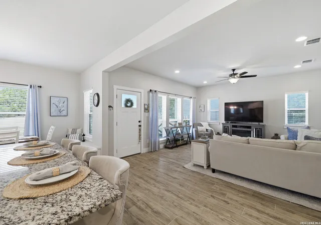 Photo 4 of Sale Pending at 539 Scenic Dr, Canyon Lake, TX 78133 | MLS# 1956916 | Listing updated on 2026-05-14