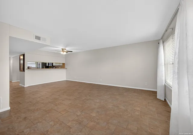 5th image of 6718 Callaghan Rd #UNIT 206, San Antonio, TX 78229 | MLS# 1956947
