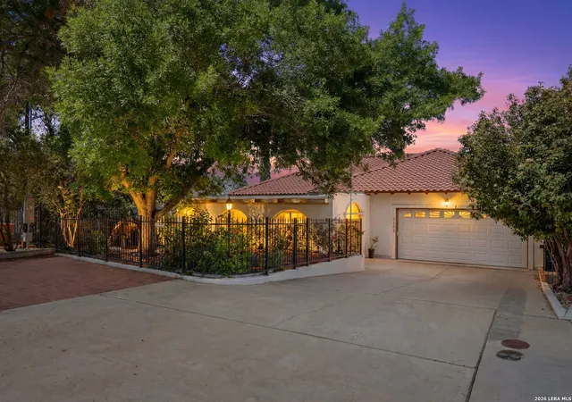 Photo 4 of Single family home for sale at 2886 Colleen Dr, Canyon Lake, TX 78133 | MLS# 1956993 | Listing updated on 2026-09-09