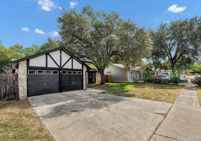 Photo 3 of Sale Pending at 5915 Lake Champlain, San Antonio, TX 78233 | MLS# 1957010 | Listing updated on 2026-08-25