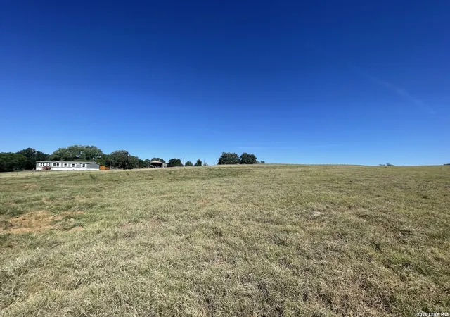 Photo 4 of House for sale at 2141 County Road 132, Floresville, TX 78114 | MLS# 1957043 | Listing updated on 2026-07-28