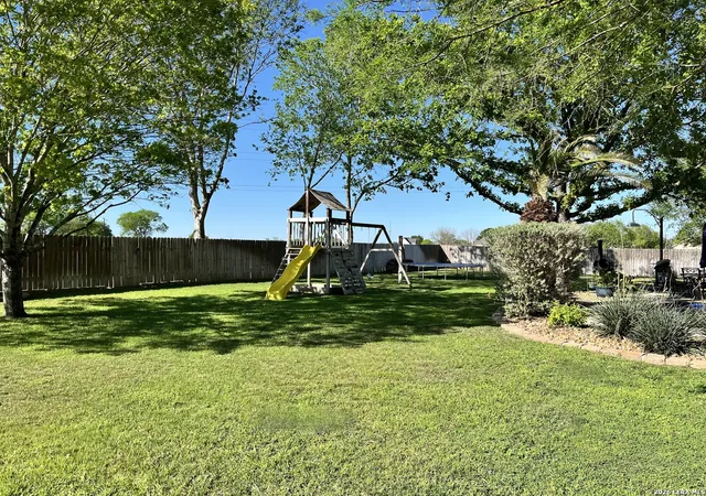27th image of 256 Las Brisas, Seguin, TX 78155 | MLS# 1957067