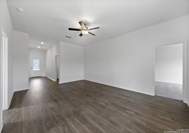 2nd image of 16185 Farmer, Lytle, TX 78052 | MLS# 1957104