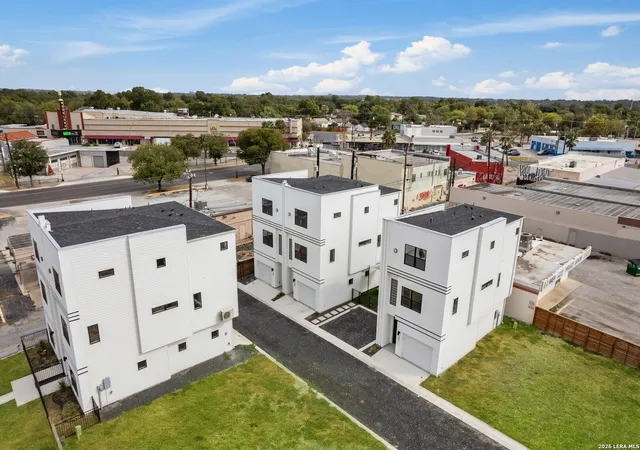 3rd image of 1735 W Gramercy Pl #101, San Antonio, TX 78201 | MLS# 1957117