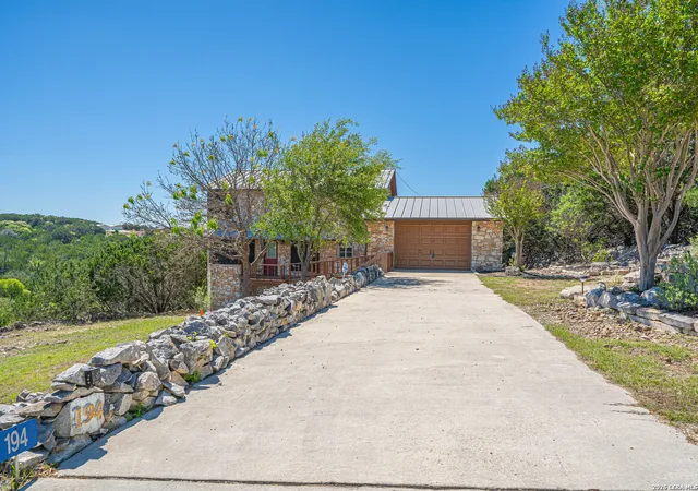 Photo 2 of Single family home for sale at 194 Nw Hills Dr, Kerrville, TX 78028 | MLS# 1957177 | Listing updated on 2026-09-08