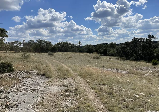 Photo 3 of House for sale at 1 And 2 Texana Oaks Ranch Hway 377, Rocksprings, TX 78880 | MLS# 1957193 | Listing updated on 2026-04-21
