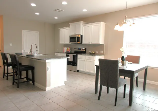 5th image of 2138 Flintshire Dr, New Braunfels, TX 78130 | MLS# 1957197