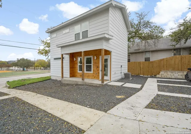 Homes for sale in San Antonio, TX | 2507 E Commerce St, San Antonio, TX 78203 | MLS# 1957219