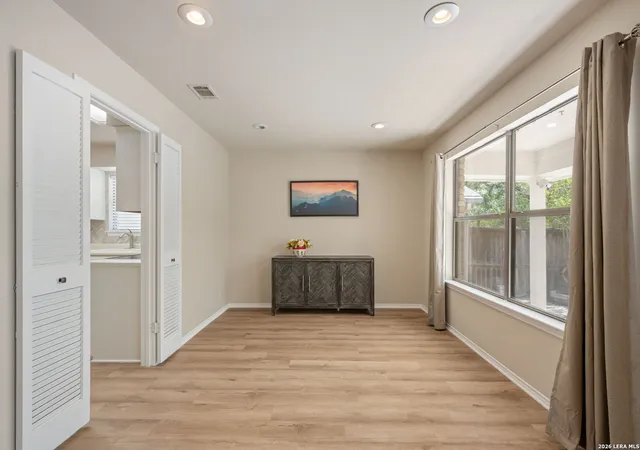 Photo 4 of Single family home for sale at 126 Golden Way, Universal City, TX 78148 | MLS# 1957225 | Listing updated on 2026-07-28