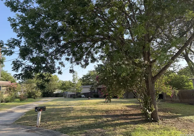 Photo 1 of Single family home for sale at 901 Tonkawa Cir, New Braunfels, TX 78130 | MLS# 1957230 | Listing updated on 2026-08-10