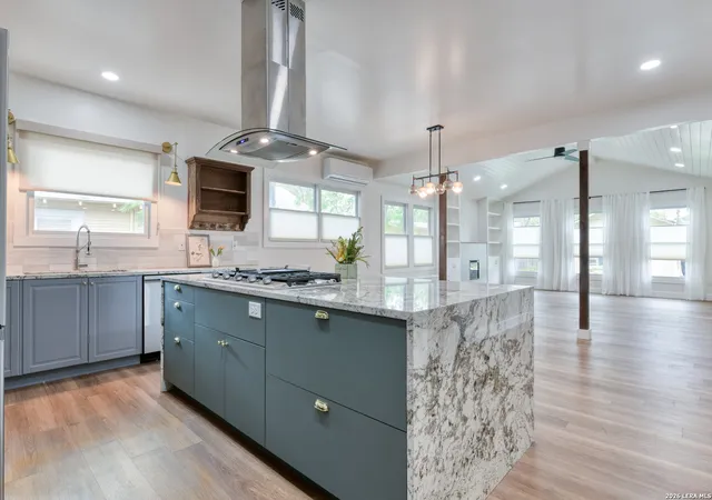 3rd image of 523 E Huisache Ave, San Antonio, TX 78212 | MLS# 1957231