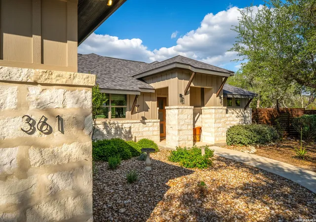 Photo 3 of Single family home for sale at 361 Rolling View, Canyon Lake, TX 78133 | MLS# 1957246 | Listing updated on 2026-05-07