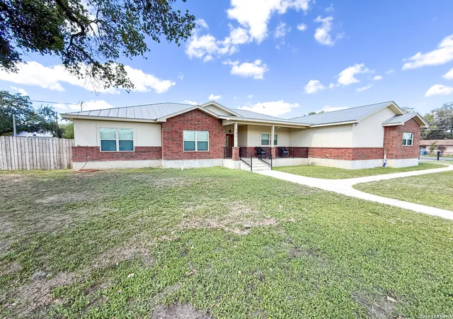 1st image of 101 8th St, Natalia, TX 78059 | MLS# 1957251