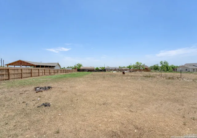 Homes for sale in Lytle, TX | 401 Ala Blanca Dr, Lytle, TX 78052 | MLS# 1957284