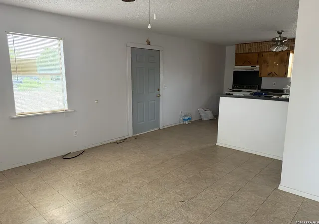 Photo 3 of Single family home for sale at 405 N 14th St, Carrizo Springs, TX 78834 | MLS# 1957289 | Listing updated on 2026-07-04